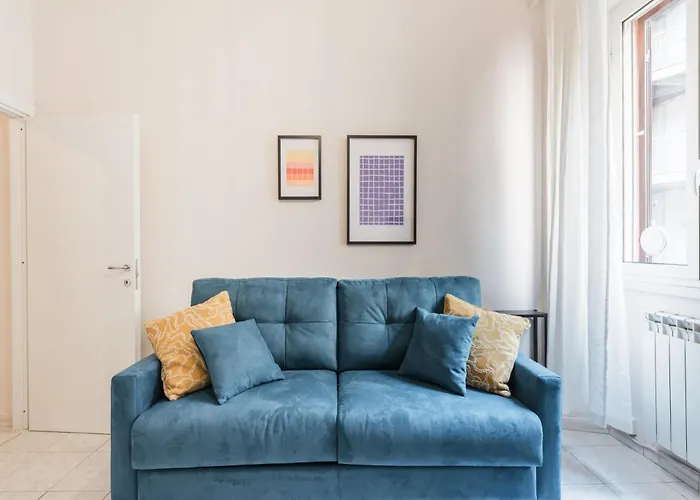 The Rent - Spacious One-bedroom Near Colosseum *