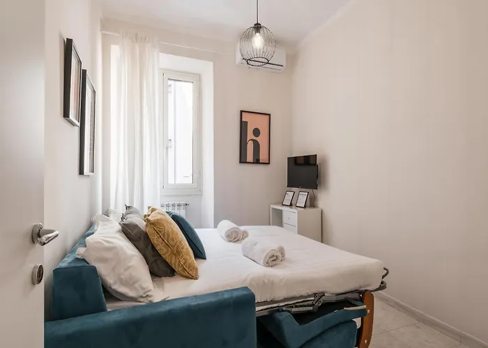 The Rent - Spacious One-bedroom Near Colosseum *