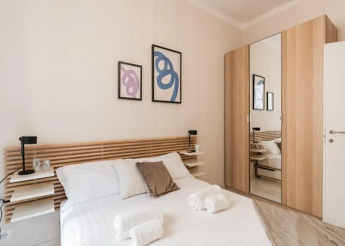 The Rent - Spacious One-bedroom Near Colosseum * Rom